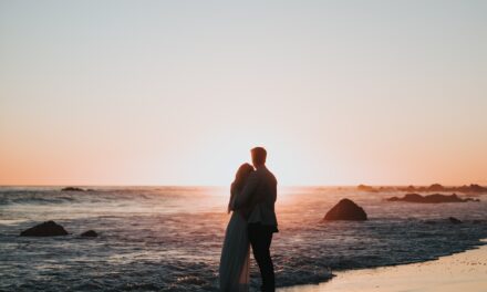 7 Popular beach wedding spots in the US